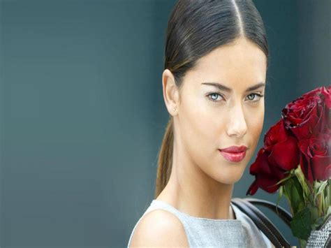 Ravishment Adriana Lima Brazilian Model And Actress Hot And Sexy HD Wallpaper