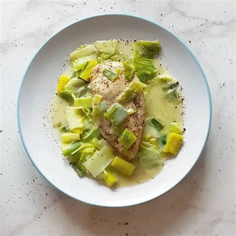 Chicken And Leeks In Blue Cheese Sauce Recipe Samsung Food App