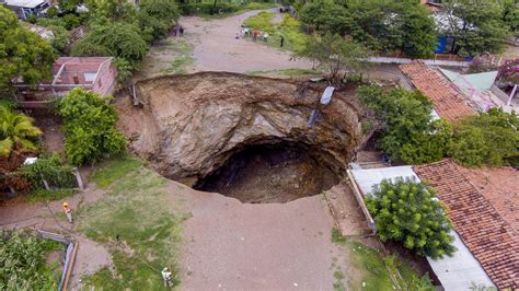 Incredible sinkholes around the world - ABC News