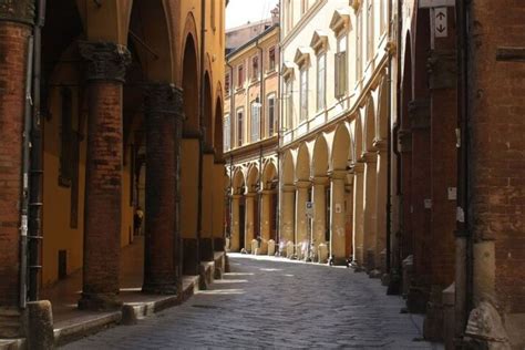 Bologna Private Custom Tour Mit Einem Ortskundigen Guide Getyourguide