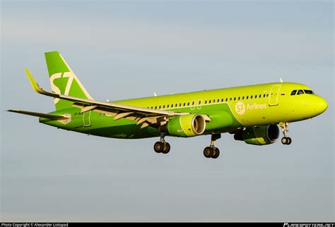 VP BOG S7 Siberia Airlines Airbus A320 214 WL Photo By Alexander