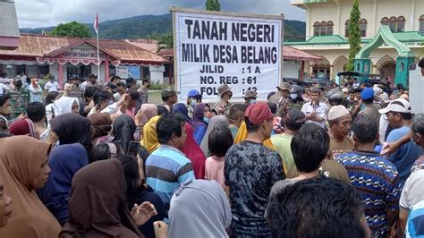 Ratusan Warga Demo Di Kantor Kecamatan Belang Minahasa Tenggara Ini