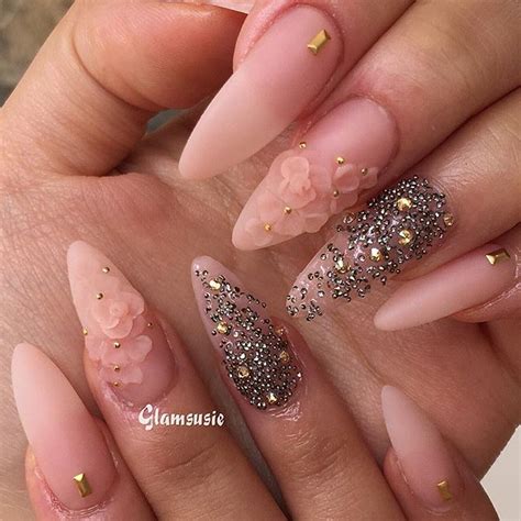 Nude Nail Art For Summer