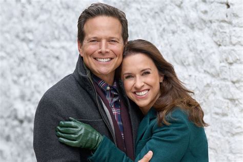 Lacey Chabert And Scott Wolf To Reunite For Hallmark Movie