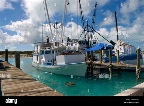 Fishing Boats, Spanish Wells, Eleuthera, Bahamas Stock Photo - Alamy