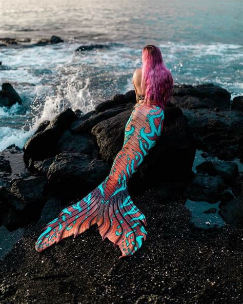 Pin By Mike Smith On Merkind Mermaid Pose Mermaid Swim Tail Mermaid