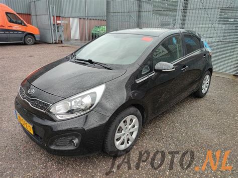 Kia Rio Iii Cvvt V Sloopvoertuig Zwart