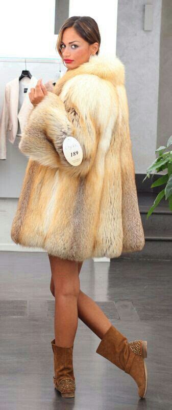 Pin By Boite Alettres On Fourrure 198 Stylish Winter Coats Fur Fashion Girls Fur Coat