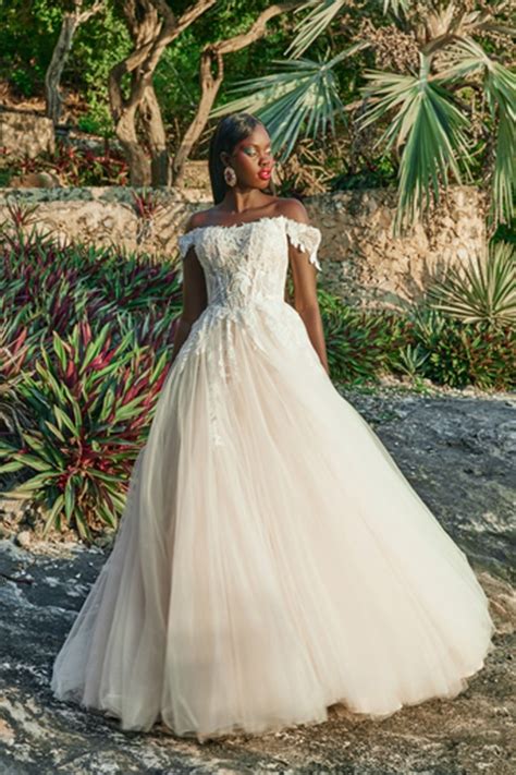 Off The Shoulder Ball Gown Wedding Dress With Tulle Skirt Kleinfeld Bridal