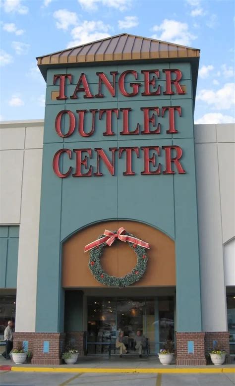 Get a Deal at Branson Outlet Malls - ThousandHills.com