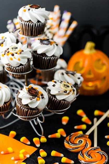 Cupcakes De Halloween De Chocolate Cobertura De Creme De Manteiga