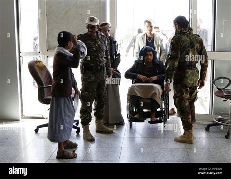 Houthis Evacuation Hi Res Stock Photography And Images Alamy