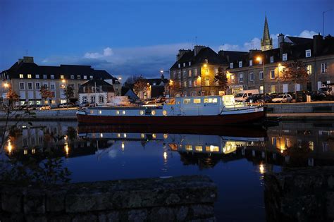 Pontivy nuit péniche Office de tourisme de Pontivy Communauté Flickr