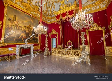 Royal Throne Room Buckingham Palace