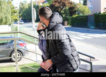 Une Femme Br Silienne Arr T E Zagreb Pour Possession De Coca Ne Est