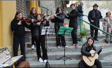 Musicisti Della Don Milani Allinaugurazione Della Casa Del