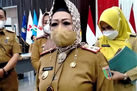 Tahun Reihana Jabat Sebagai Kadinkes Provinsi Lampung Netizen Apa