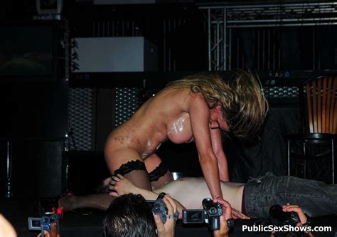 Candid Pics Of Real Amatuers Naked In Public Sex Shows Porn Pictures XXX Photos Sex Images