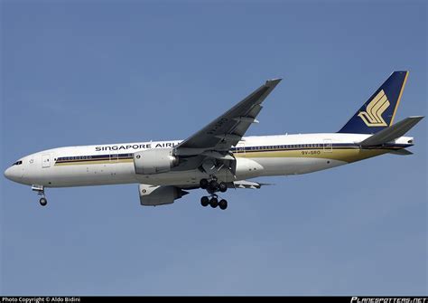 9V SRO Singapore Airlines Boeing 777 212ER Photo By Aldo Bidini ID