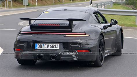 Facelifted Porsche 911 GTS Makes Spy Shot Debut With Aero Package ...