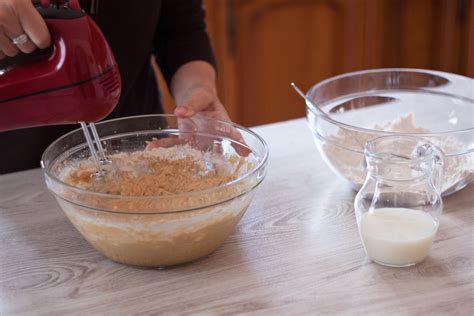 Bundt Cake De Pl Tano Nueces Y Chocolate Con Glaseado De Queso Angechefs