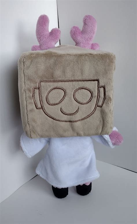 Preorder: 10" DW Noelle Plush + Box Disguise | Stuffed Pastry Shop