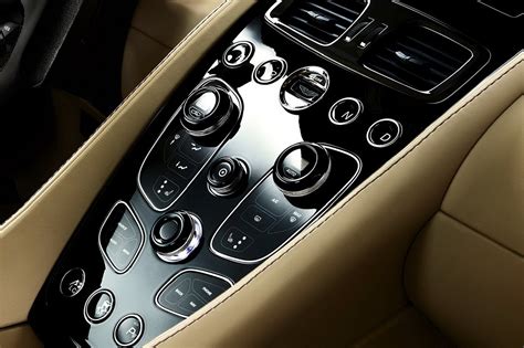 ASTON MARTIN Vanquish Specs, Performance & Photos - 2012, 2013, 2014 ...