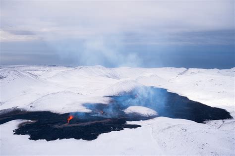 Stunning Documentary Shows The Birth Of A Volcano In Iceland Petapixel