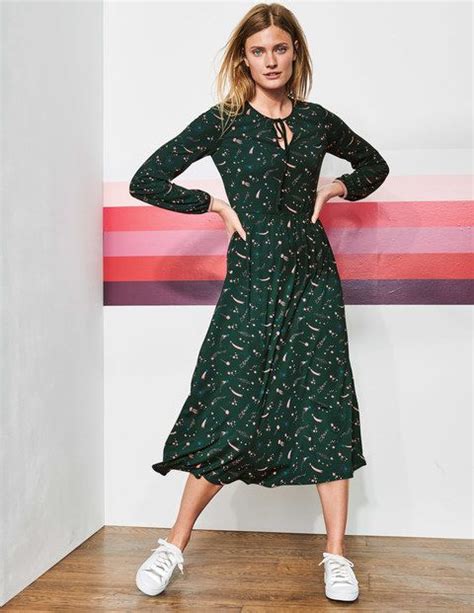 Flora Jersey Midi Dress J0294 Day Dresses At Boden Black Midi Dress