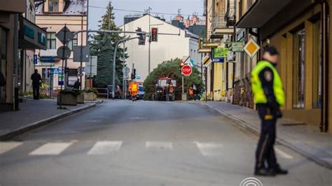 Choinka Na Gorlickim Rynku Ju Stoi Listopada