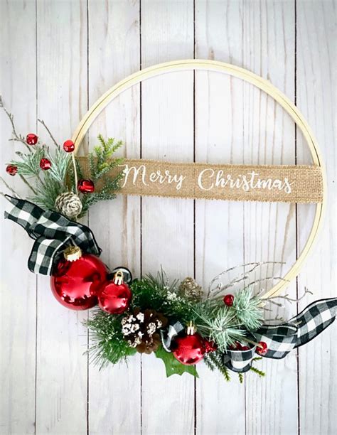 An Embroidery Hoop Christmas Wreath Is An Elegant Way To Dress Up Your