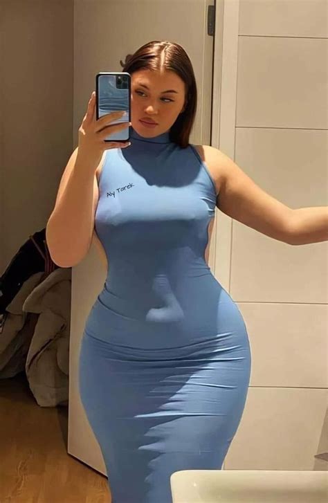 Pin On Husainbay Urazmetov Curvy Girl Fashion Curvy Outfits