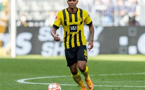 Bvb Manuel Akanji Schon Bei Medizincheck F R City Wechsel Fussballdaten