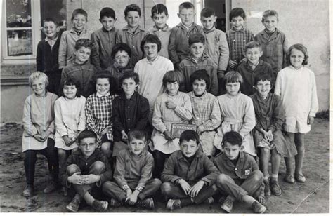 Photo De Classe Cm De Ecole Primaire Copains D Avant