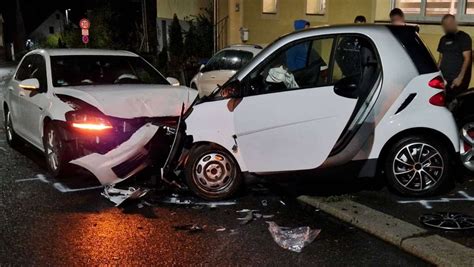 Unfall In Heilbronn Zwei M Nner Bei Frontalkollision Schwer Verletzt