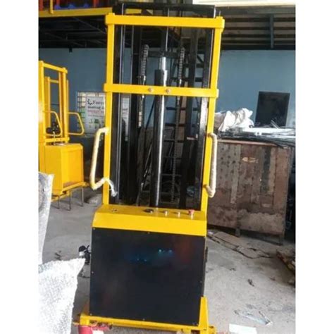 Battery Semi Electric Stacker In Bengaluru Urban FORCELIFT MATERIAL