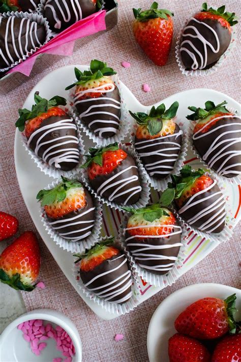 Valentine S Day Chocolate Covered Strawberries The Two Bite Club