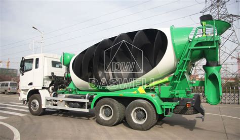 Concrete Agitator Truck Equipped With Good Chassis And Mixer Drum