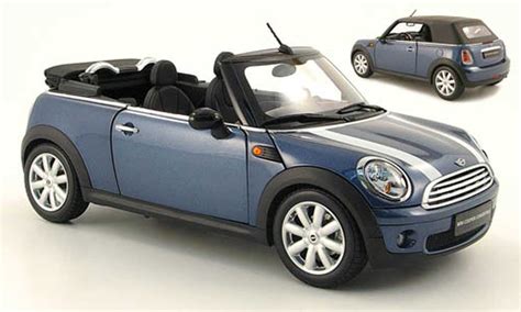 Modellino In Miniatura Mini Cabriolet 1 18 Kyosho Blu Bandes Biancos