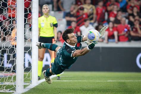 L O Jardim Do Vasco O Goleiro Mais Defesas Da S Rie A Veja