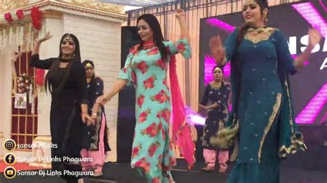 Punjabi Dancer Dance On Stage Sansar Dj Links Phagwara Top Bhangra