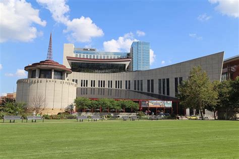 Country Music Hall of Fame - Review and Info | Nashville Go