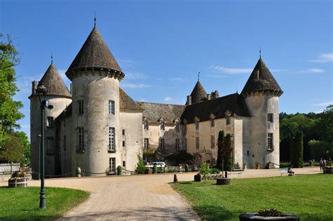 Château de Savigny lès Beaune Agence de Tourisme de Nolay