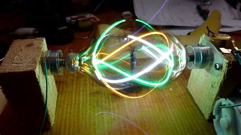 Крутящиеся светодиоды RGB LED ball - YouTube