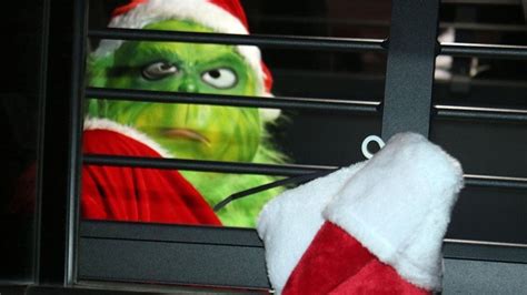 Grinch Arrested During Delano Christmas Parade