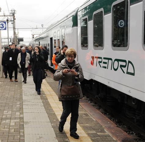 Linea Seregno Carnate Chiusa Treni Fermi Fino A Sabato 27 Ottobre