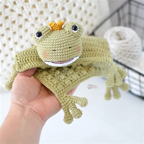 Frog Security Blanket Free Crochet Pattern By Elisa S Crochet