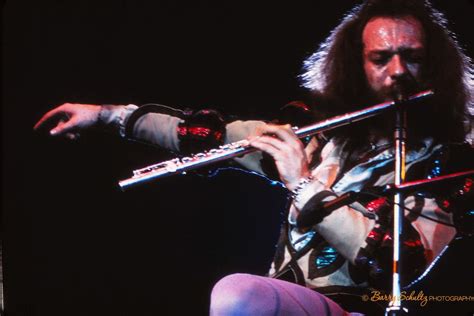 Jethro Tull Close Image Arrow Keys Singers Concert Photographer