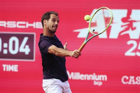 Tennis ATP Estoril Battu Par Pouille En Qualifs Gasquet