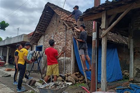 Puluhan Rumah Warga Di Madiun Rusak Diterjang Angin Puting Beliung